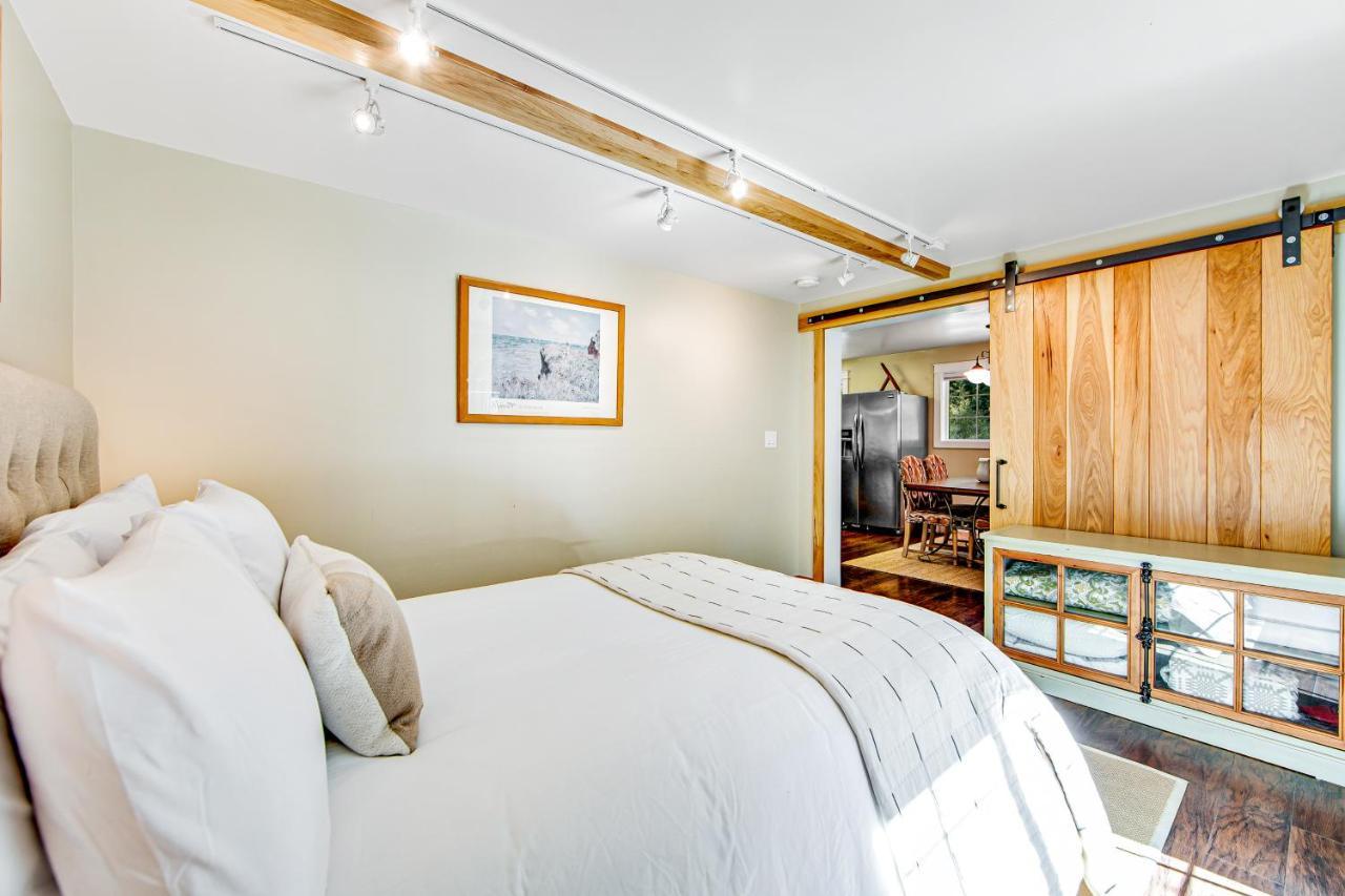 Orchard Near The River Escape Forestville Exterior foto